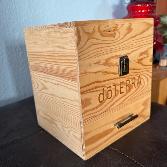 doTERRA Natural Wood two tier plus drawer Essential Oil Organizer - Picture 6 of 7